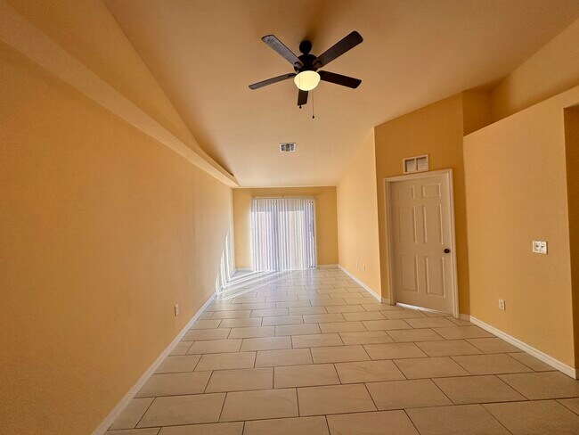 Building Photo - 280 SW 3rd Terrace