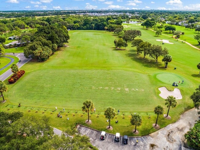 Building Photo - 6866 Briarlake Cir