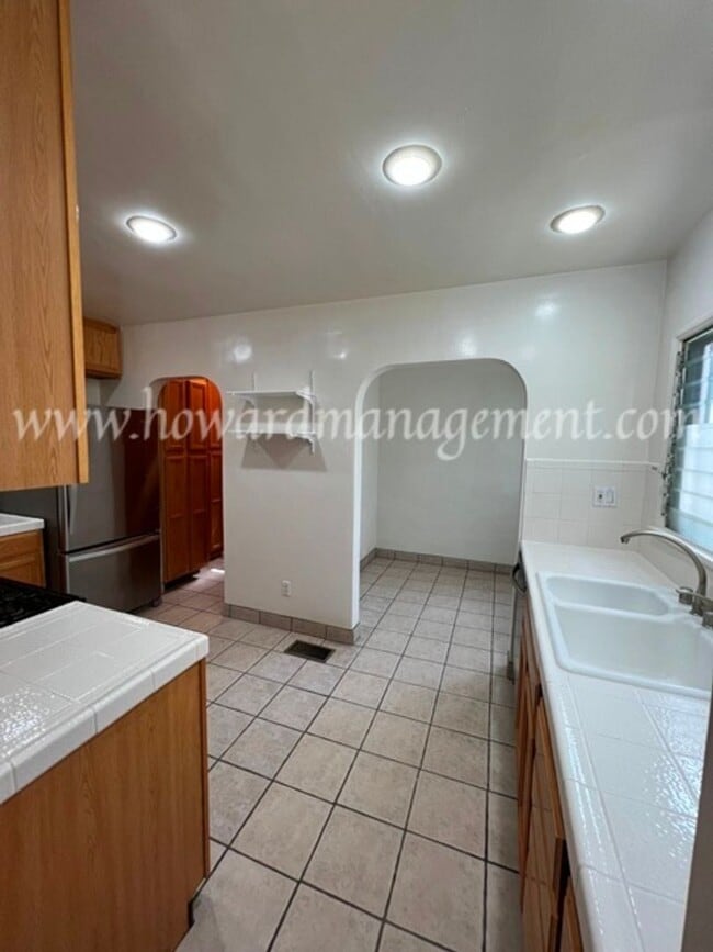 Building Photo - 01445CA