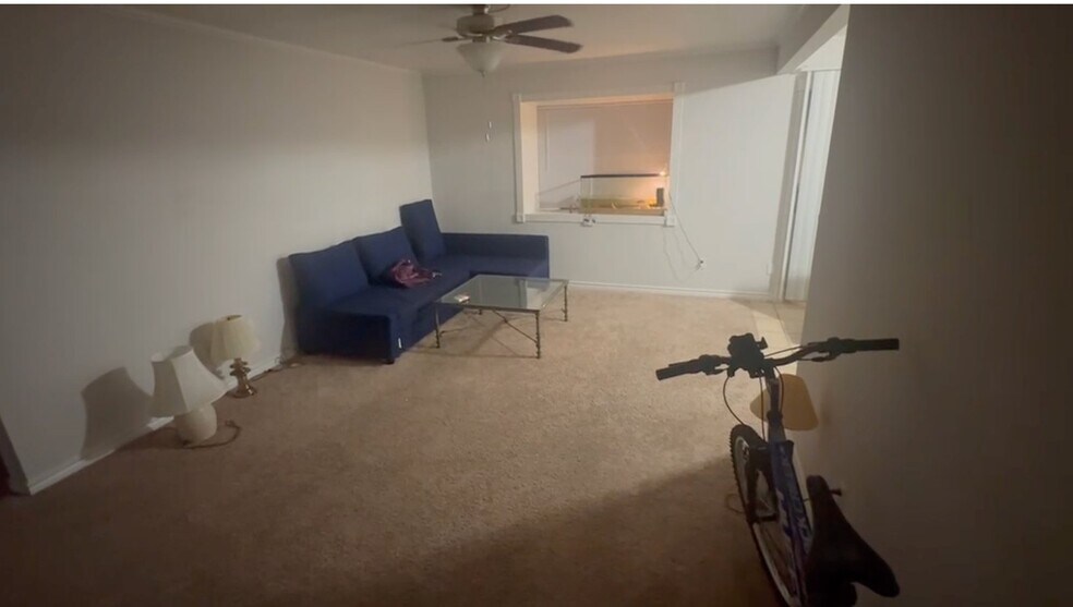 Building Photo - 3605 Steck Ave