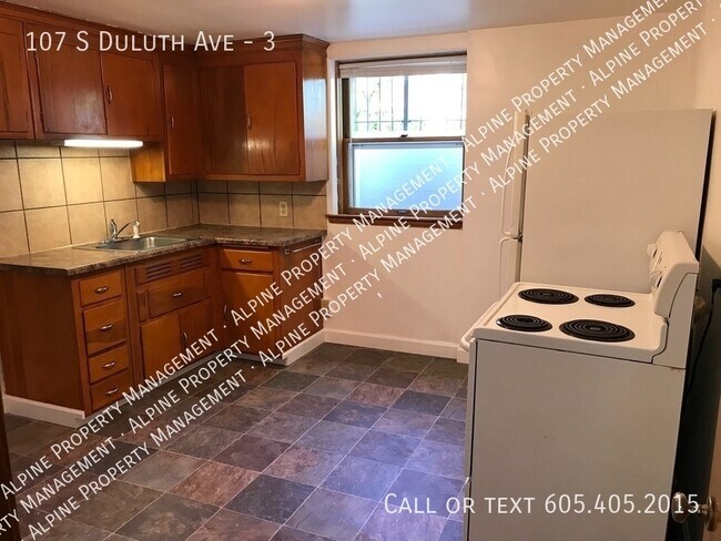 Building Photo - 107 S Duluth Ave
