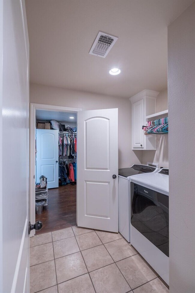 Building Photo - 7811 86th St