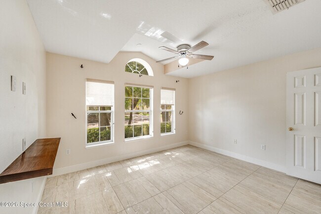 Building Photo - 537 Mason Dr