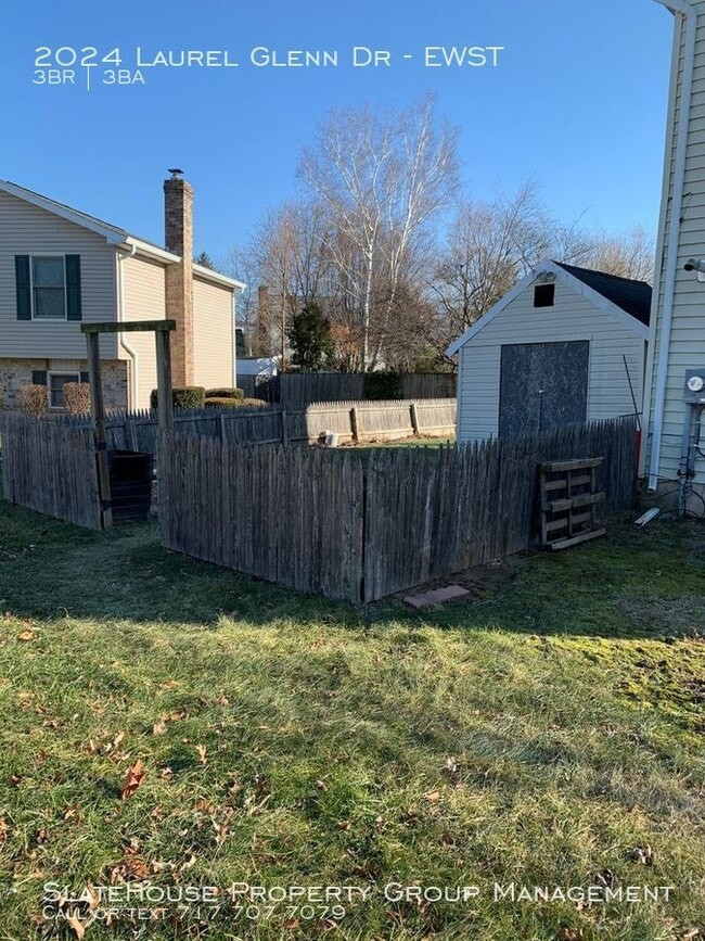 Building Photo - 3 bedroom in Deer Path Woods