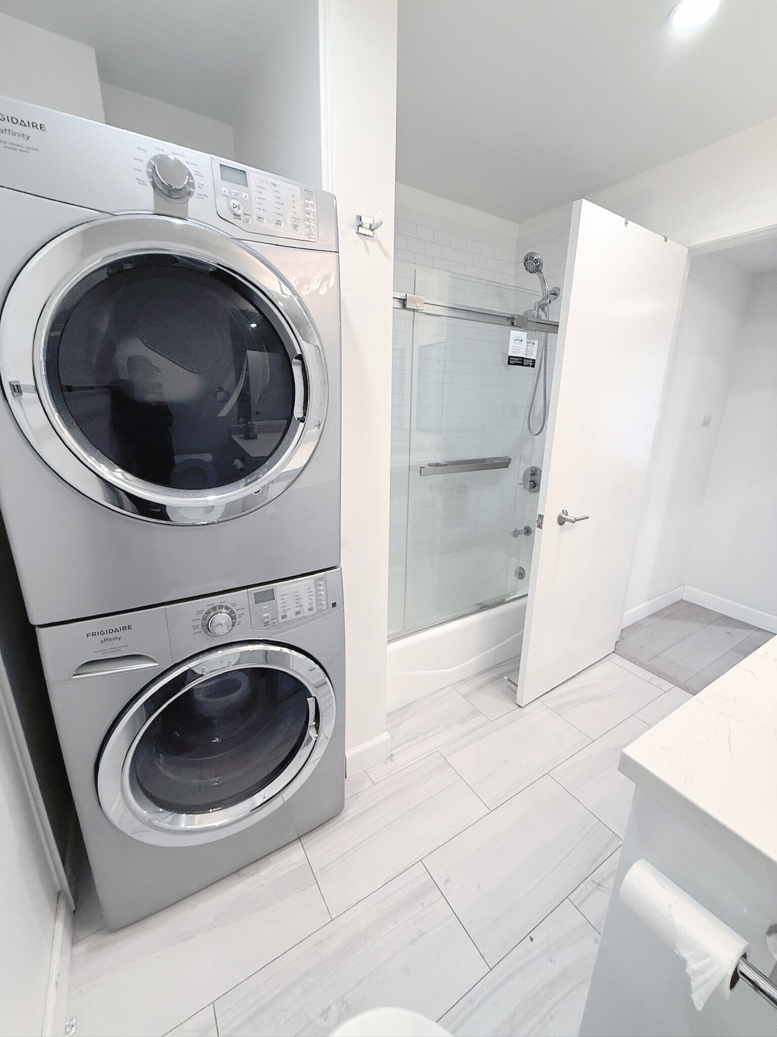 Building Photo - 222 S Central Ave