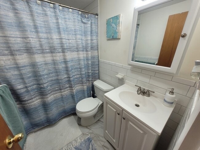 Building Photo - 80 N Warren St