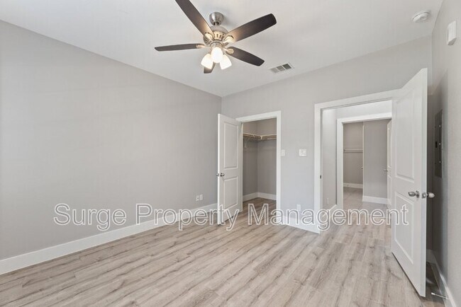 Building Photo - 13609 Pinnacle Cir W