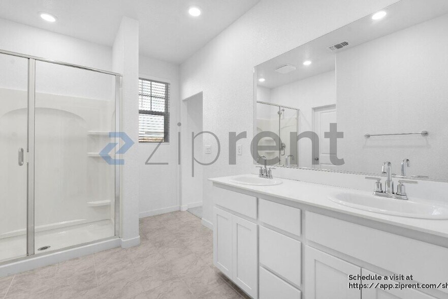 Building Photo - 4417 Neptune Cir