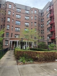 Building Photo - 7711 35th Ave