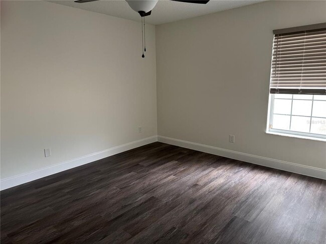 Building Photo - 2450 Sweetwater Country Club Dr