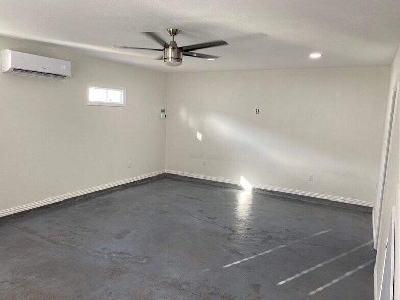 Building Photo - 5325 Avenue R 1/2