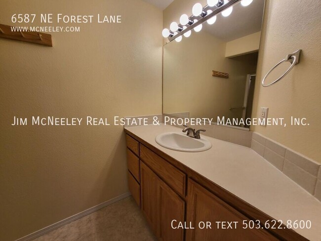 Building Photo - 6587 NE Forest Ln