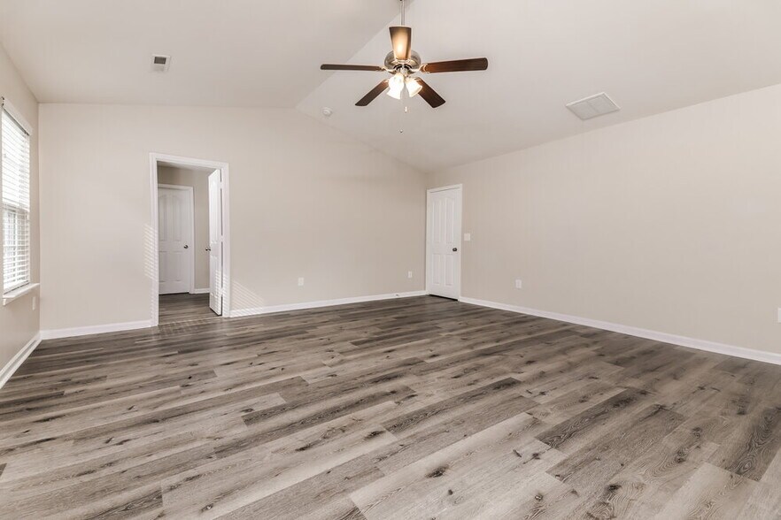 Building Photo - 8007 Spiderlily Ct