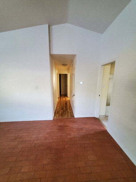 Hall to Bedrooms - 72 Camino de las Huertas