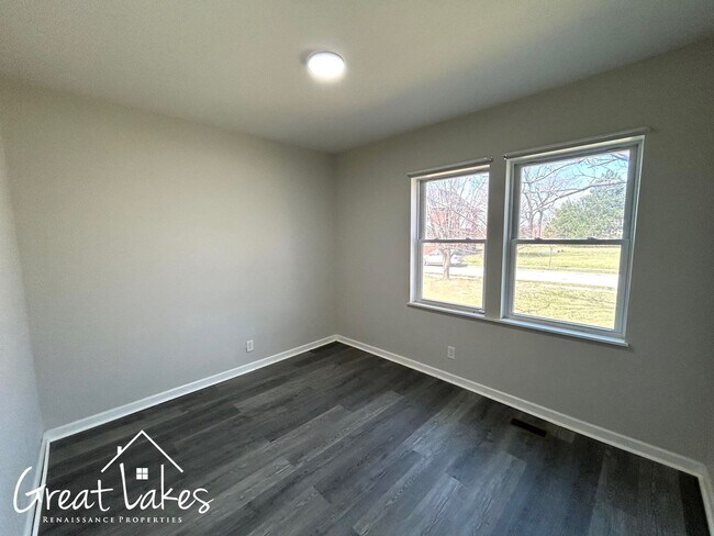 Building Photo - 4437 Avery St