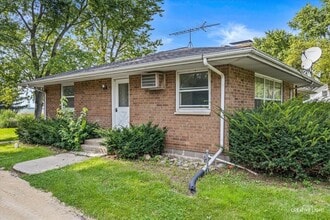 Building Photo - 8N486 Thomas Rd