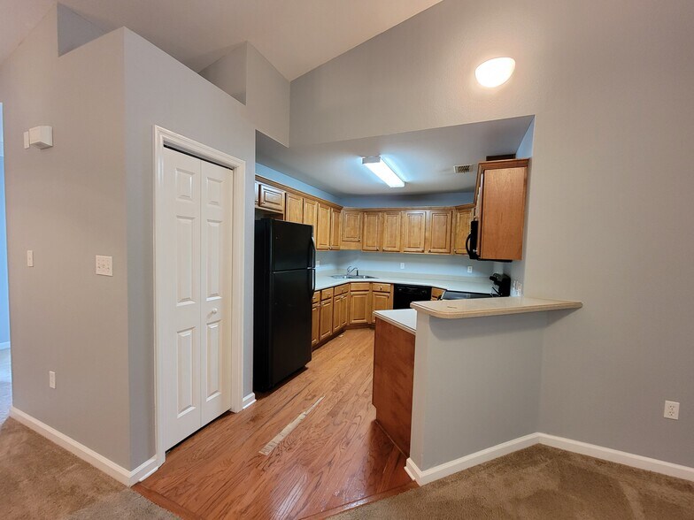 Building Photo - 1659 Quazar Rd