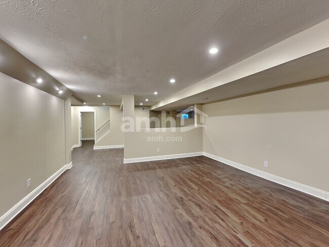 Building Photo - 2021 Cristata Ct