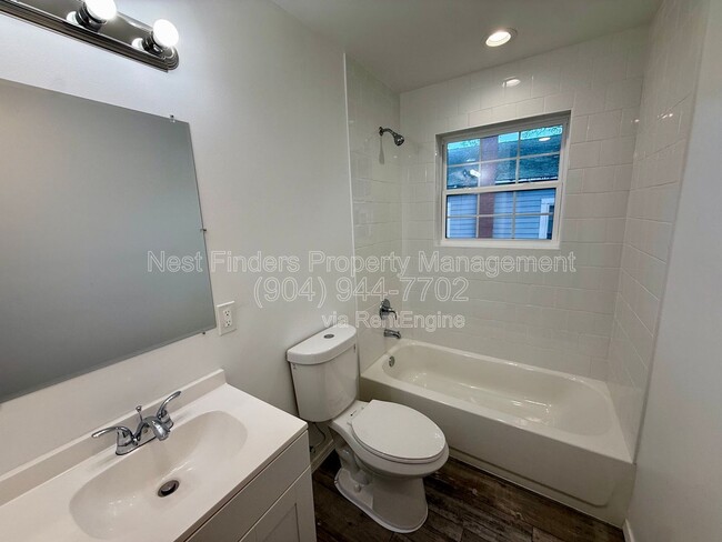 Building Photo - 2220 Flesher Ave