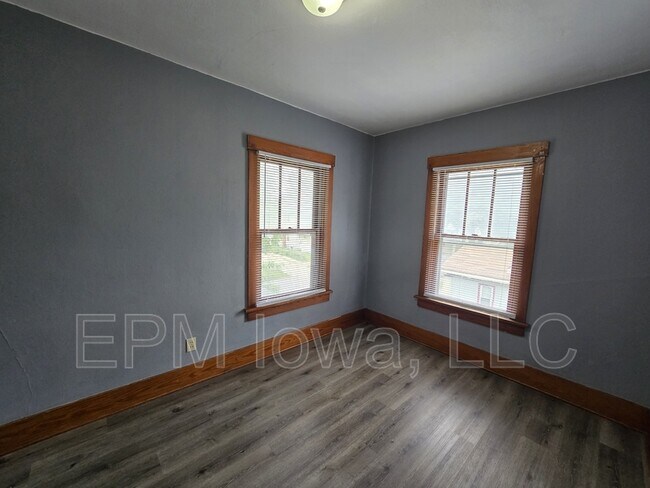 Building Photo - 212 Reed St