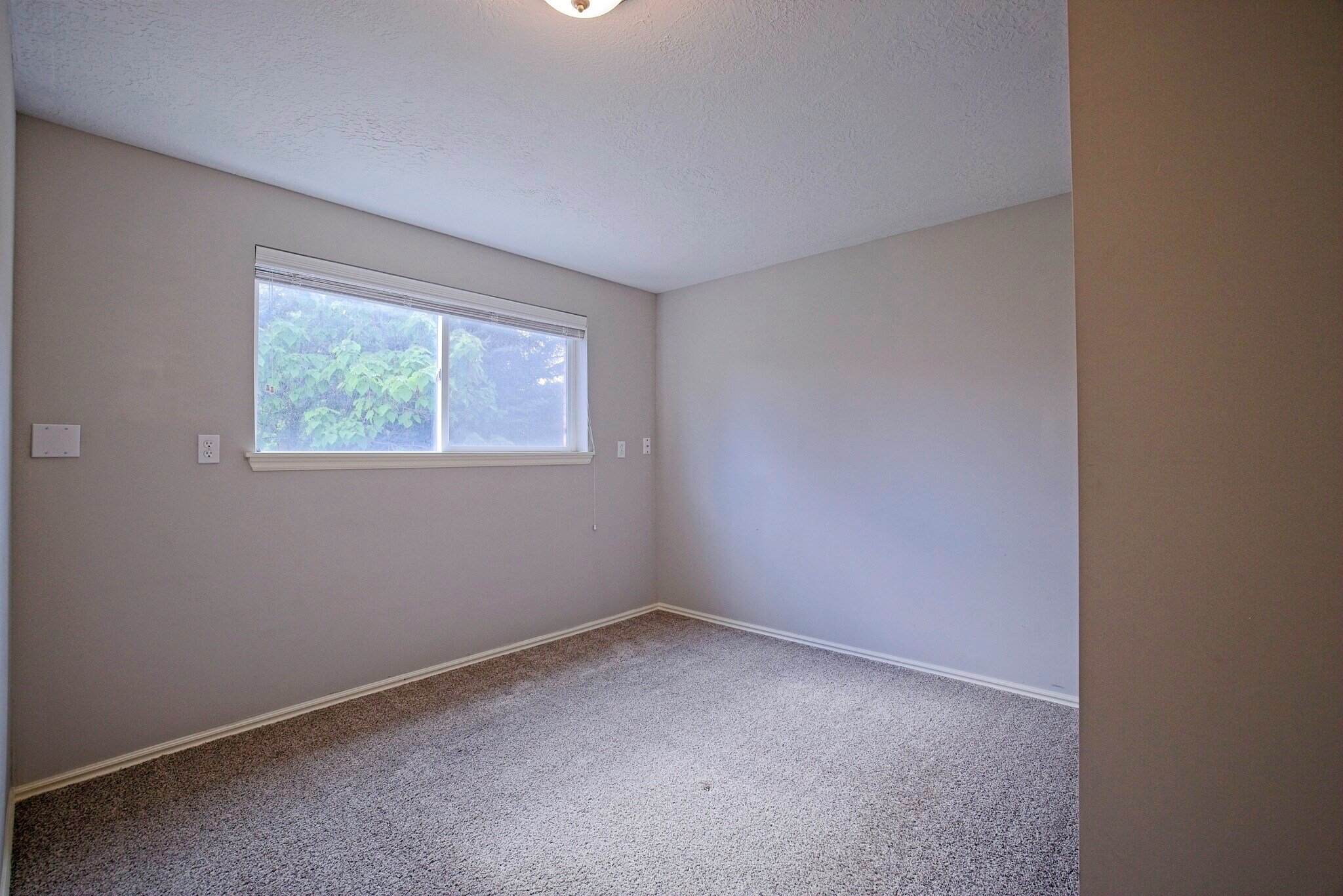 Building Photo - 755 N 1020 E