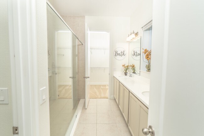 Building Photo - Dog-Friendly Laureate Park Home | 3 Bedrooms + Office Near Trails