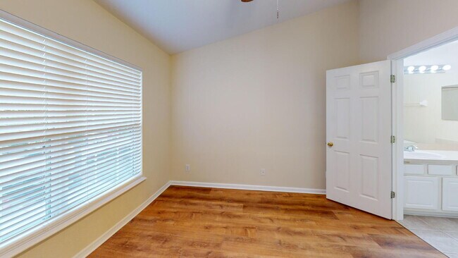 Building Photo - 3541 Twisted Tree Ln