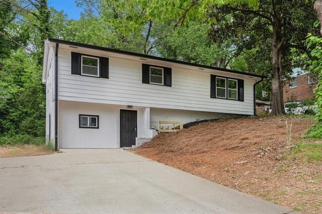 Building Photo - 3181 Pennington Cir SW
