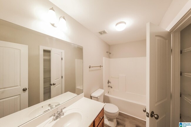 Building Photo - 124124 Rossburg Dr
