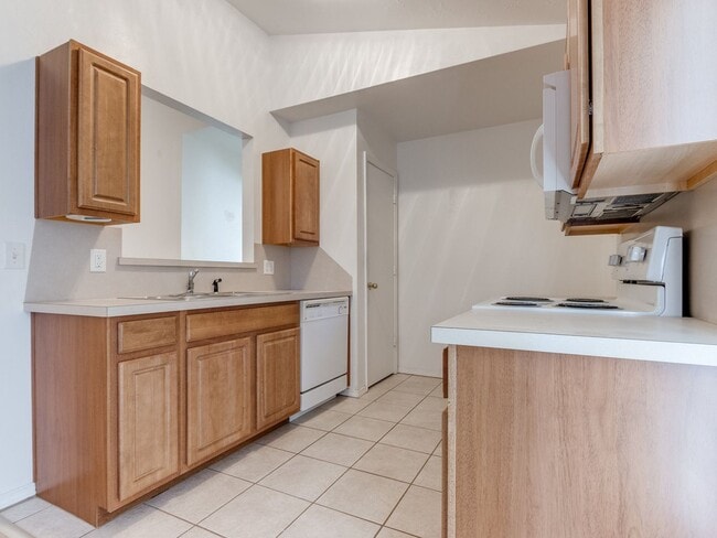 Building Photo - Charming 3 Bed, 2 Bath Home for Rent in Norman!