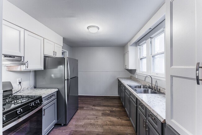 Building Photo - Izard Street