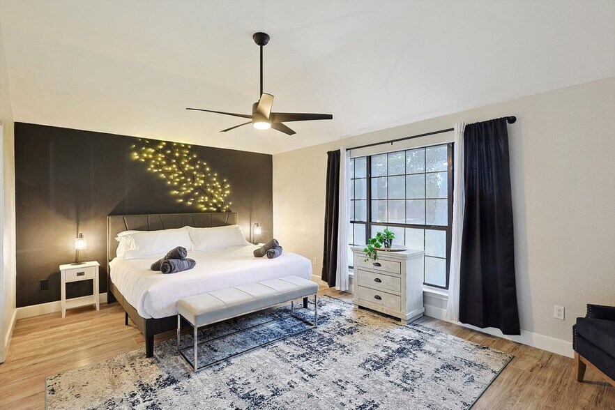 Building Photo - 1101 Homestead St