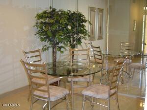 Building Photo - 9708 E Vía Linda