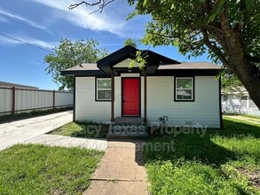 Building Photo - 112 W Wilson St