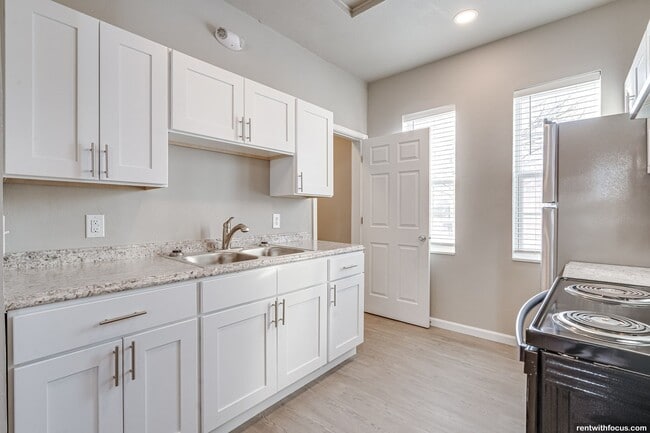 Interior Photo - Lincoln Ridge