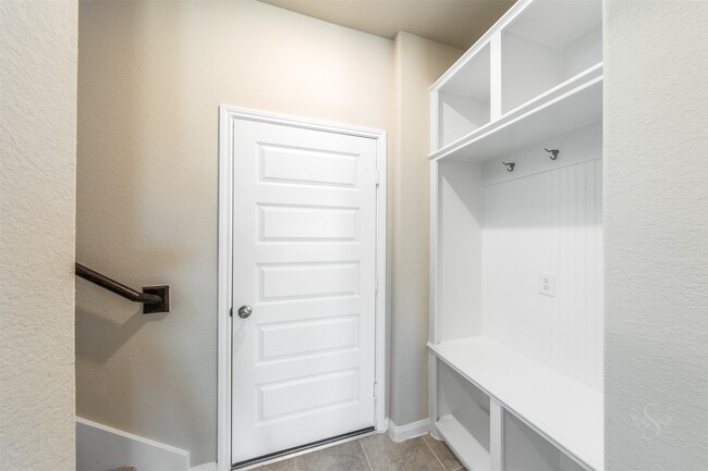 Building Photo - 1524 Beach Oak Dr