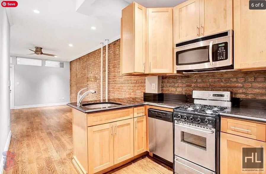 Building Photo - East 10th Street