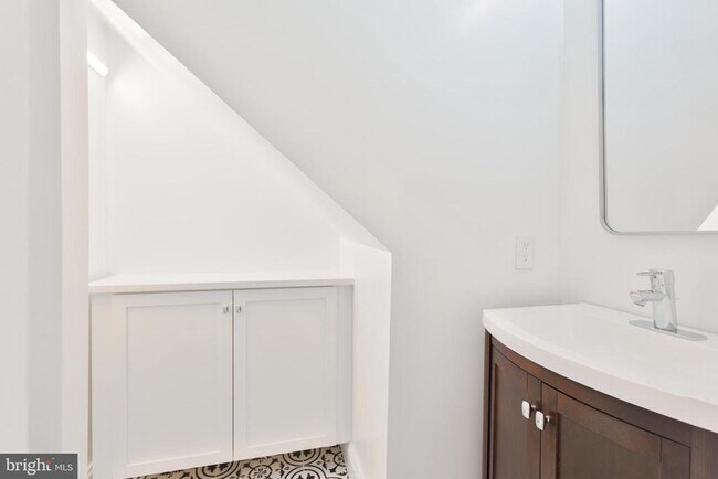 Building Photo - 1339 Corcoran St NW