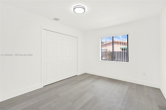 Building Photo - 1226 SW 76th Ct