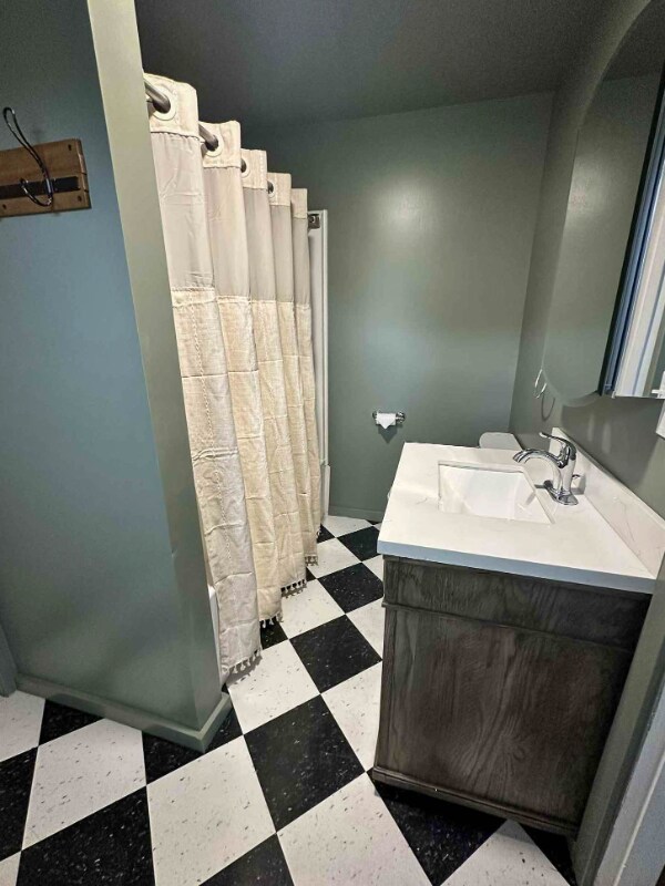 Building Photo - 1606 Indian Creek Frontage Rd