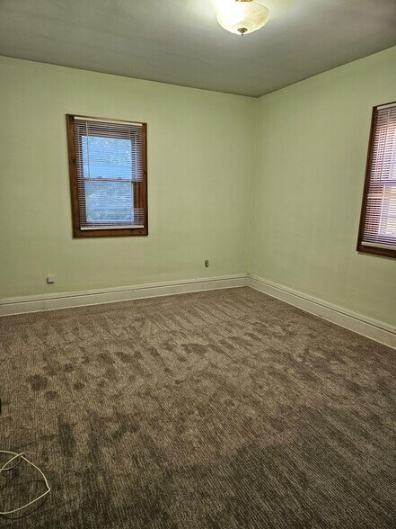 Building Photo - 2567 N Frederick Ave