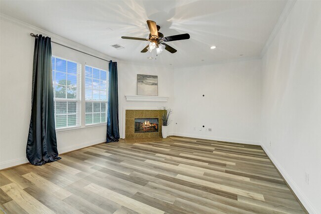 Building Photo - 29133 Legends Wick Dr