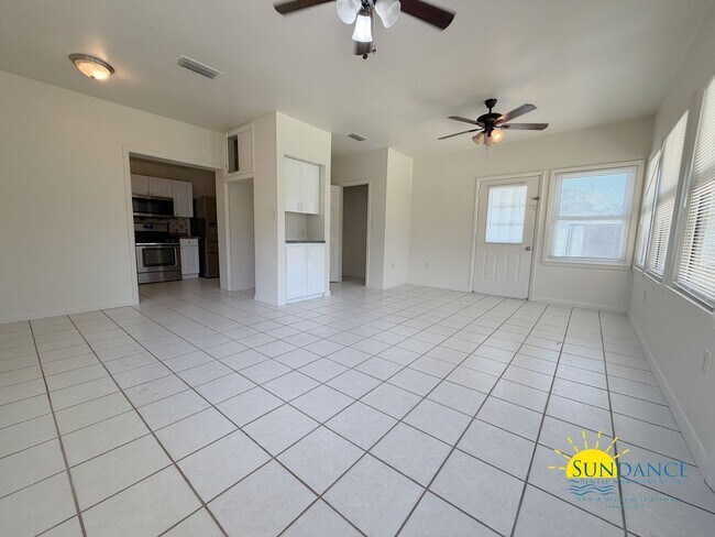 Building Photo - Lovely 3 Bedroom Home in Fort Walton