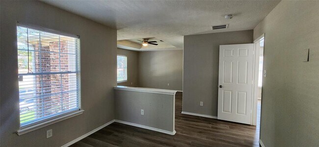 Building Photo - 18223 Thicket Grove Rd