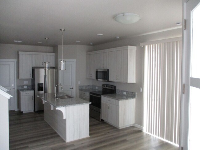 Building Photo - Brand New Construction Berthoud Property