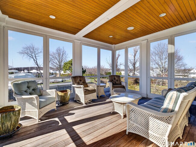 Building Photo - 505 Seaside Ave