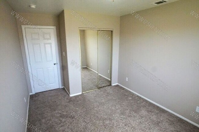 Building Photo - 3BD/ 2BTH SINGLE FAMILY HOME CALIFORNIA CITY