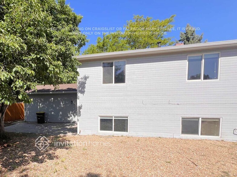 Building Photo - 8450 Sandreed Cir