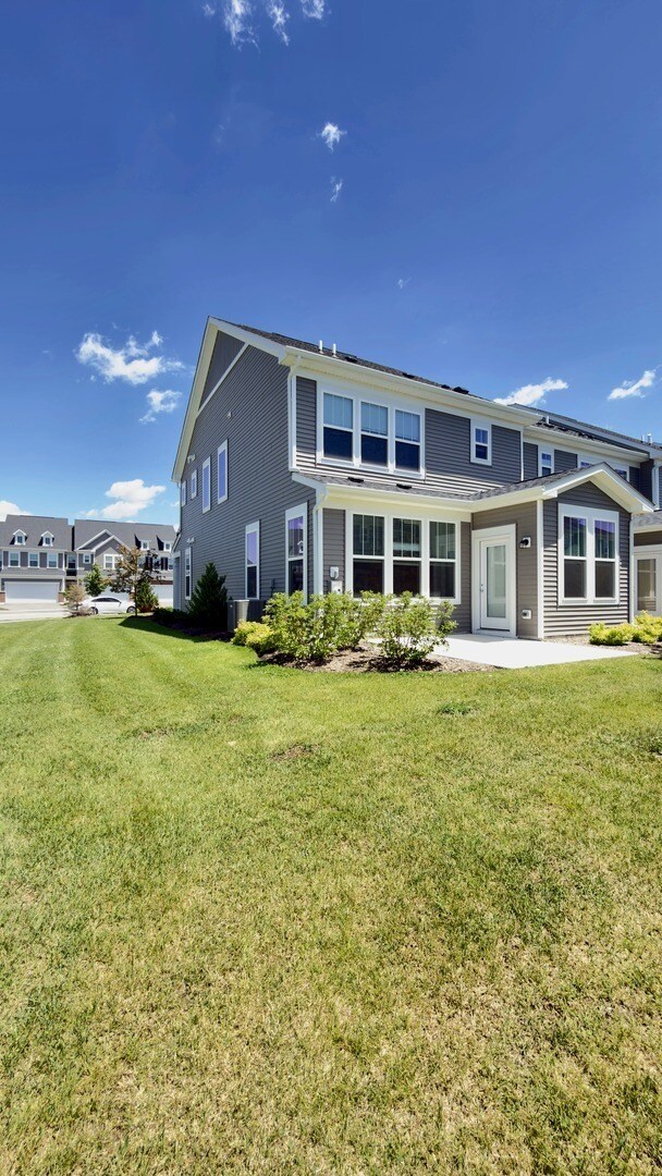 Building Photo - 659 Switchgrass Wy