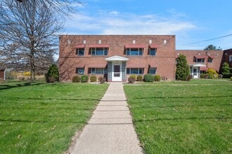 Building Photo - 1437 Lincoln Way